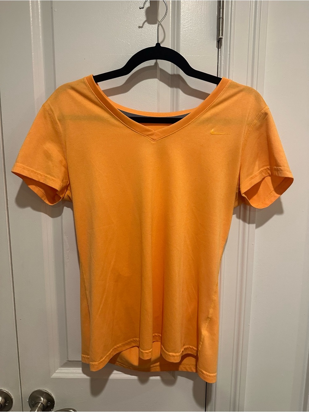 Nike Dri-FIT Bright Orange Athletic Workout Tee Women’s Medium